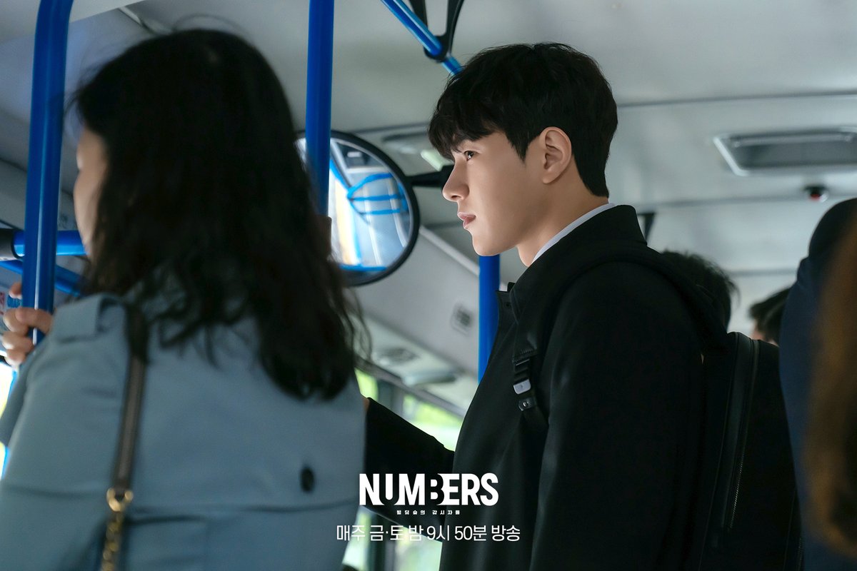 mbcdrama_pre's tweet photo. 태일회계법인에 첫 출근하는 호우🐥💛
출근 중에도 이렇게 잘생기면 진짜 곤란해💢

거대 회계법인의 부조리에 맞서
정의를 실현해가는 휴먼 오피스 활극
#넘버스 #넘버스_빌딩숲의감시자들
매주 금토 밤 9시 50분 방송💼

#김명수 #엘 #최진혁 #최민수 #연우 #김유리
#mbcdrama #MBC금토드라마 #MBC https://t.co/LTKro4TCgk