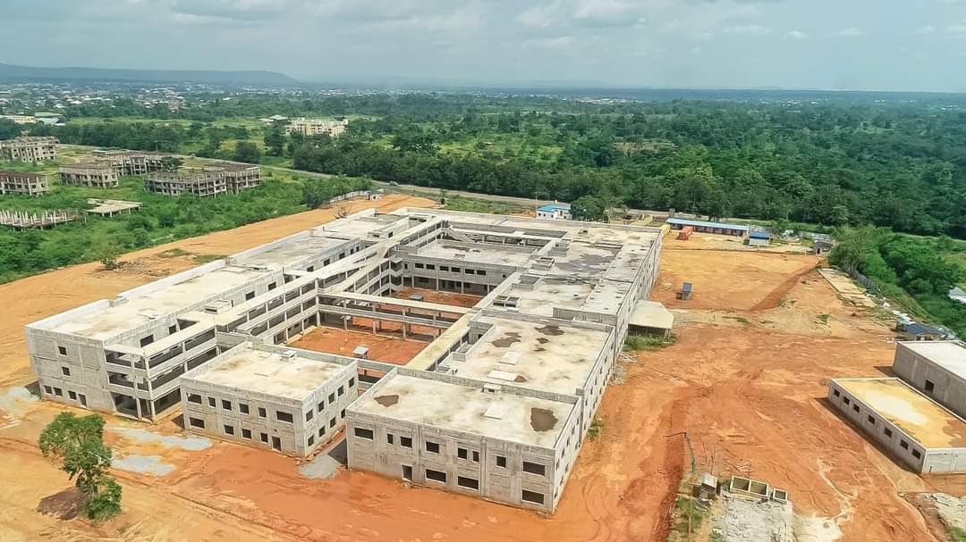 Nana/Bawumia and NPP government is constructing over 100 new hospitals across the country in order to offer quality healthcare closer to the people.

The infrastructural development under this government is unprecedented. 

#TrustNPPToDeliver
#OurHealthMatters