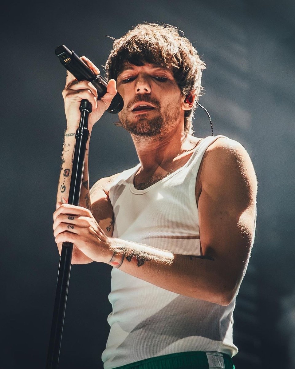 LOUISARCHlVE's tweet photo. https://t.co/V1hmJjn0Vy