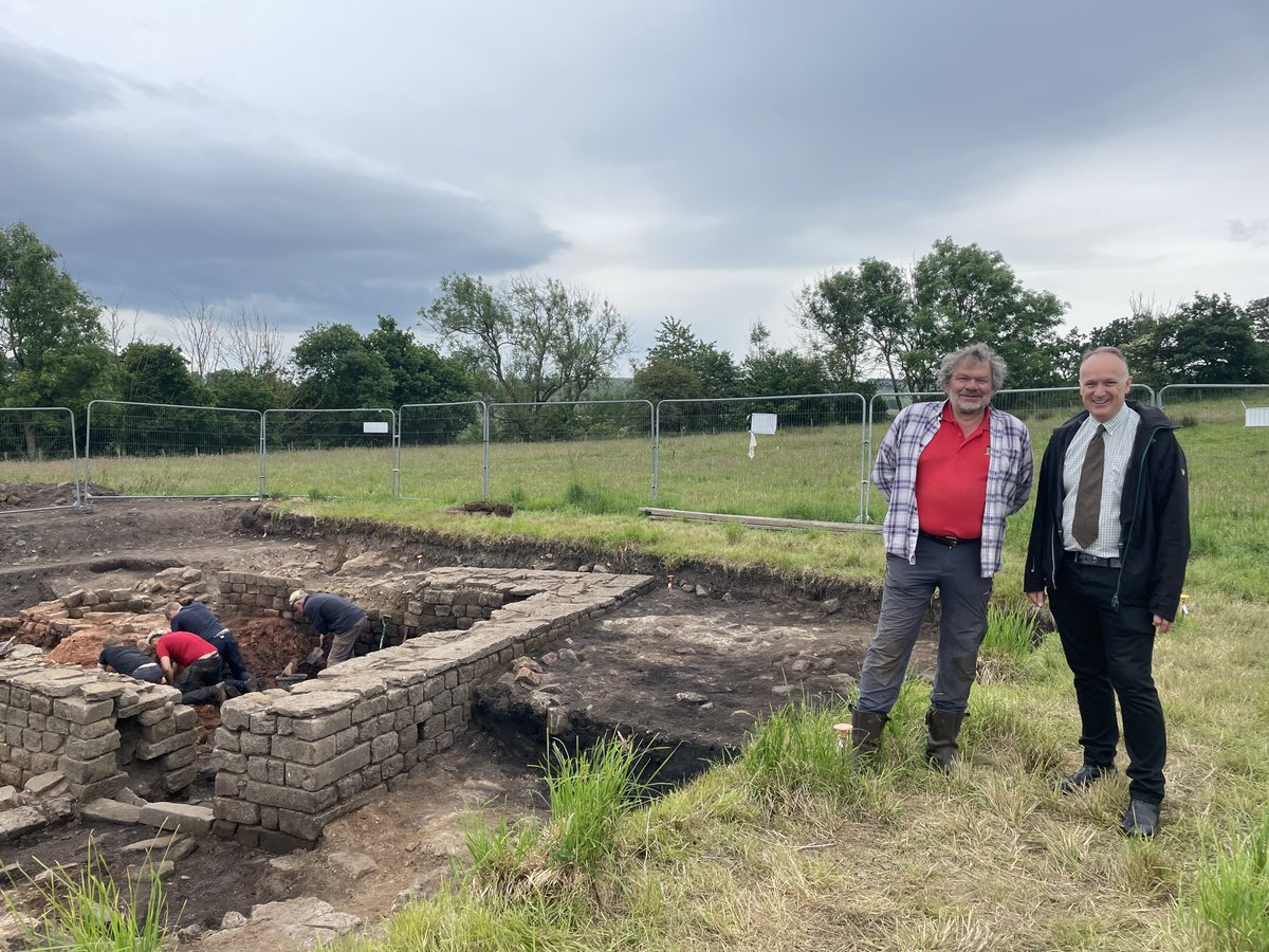 We recently welcomed <a href="/DrNeilHudson/">Neil Hudson</a> to our new season of excavations at <a href="/EnglishHeritage/">English Heritage</a>'s Roman fort of Birdoswald alongside <a href="/UniofNewcastle/">Newcastle University</a>.

Find out more ➡️ bit.ly/Birdoswaldexca…

<a href="/ArchaeologyNCL/">Archaeology at NCL</a>