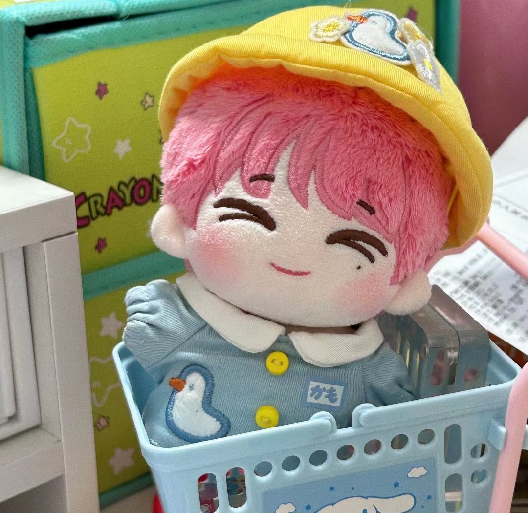 hello! anyone interested with this cutie 10cm sunoo doll? 🥹

₱530 + isf & lsf (feta siya if ever)

let me know if may G~