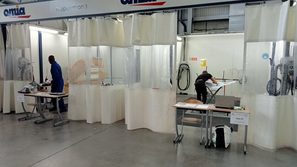 blaje100's tweet photo. C'est parti pour les épreuves d'admissibilité concours #PLP réparation et construction des #carrosseries 2023.
#Voiepro #lyceepro @education_gouv @acnantes #lyceenarce #carrosserie #RS2023 https://t.co/HqyLpvByWP