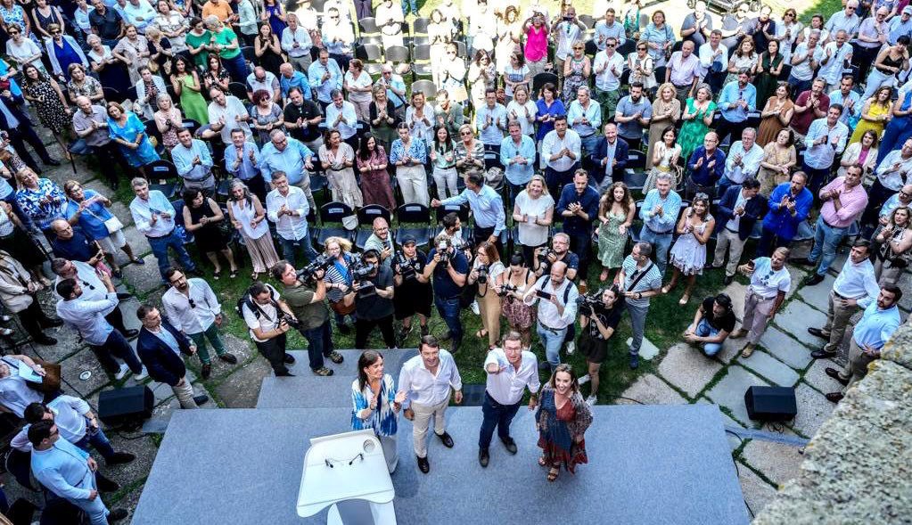Somos el partido de las familias y vamos a hacer buenas políticas para todas.

👉 Favorecer la natalidad.
👉 Potenciar la conciliación.
👉 Garantizar la gratuidad en la educación de 0 a 3 años.