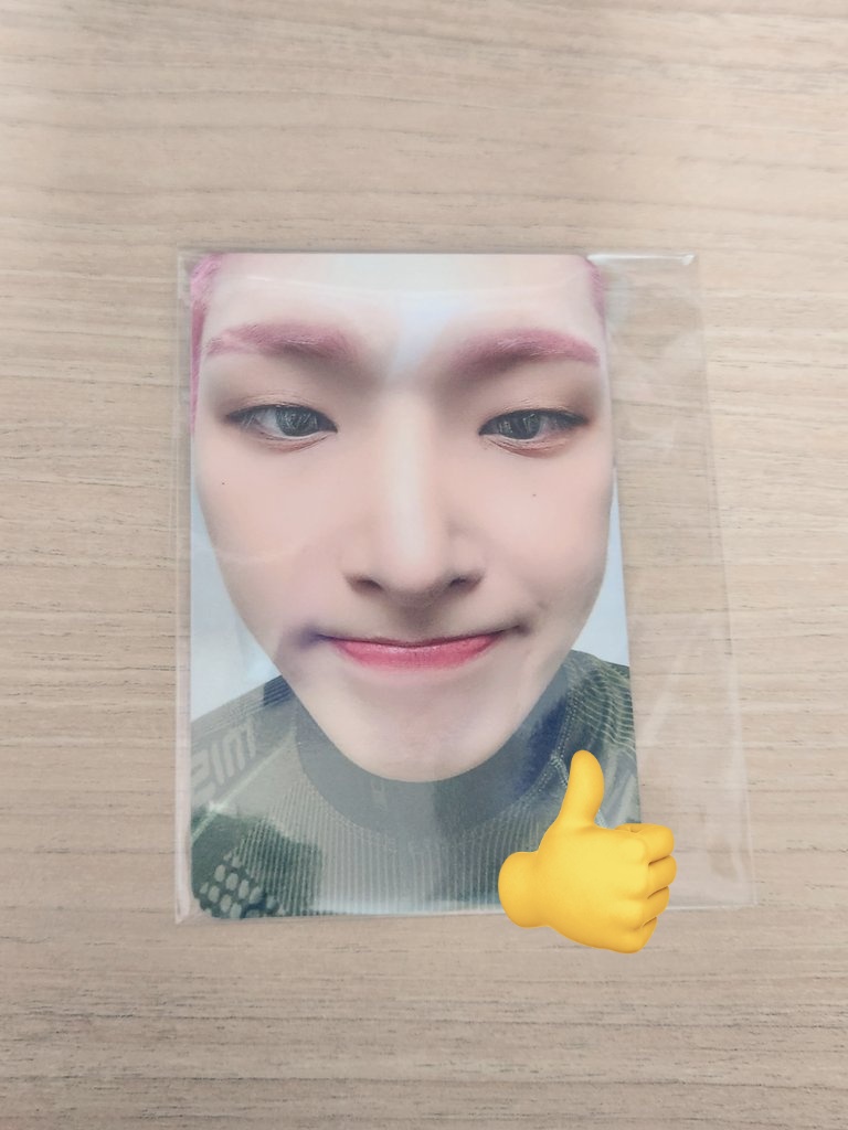 a63216182's tweet photo. 에이티즈 프롬스토어 예판 미공포 특전 교환 구합니다

Me: 민기
You: 종호

양도도 가능합니다 디엠이나 옾챗 주세요

홍중 성화 윤호 여상 산 민기 우영 종호 바운시 https://t.co/bLopNTdi4G