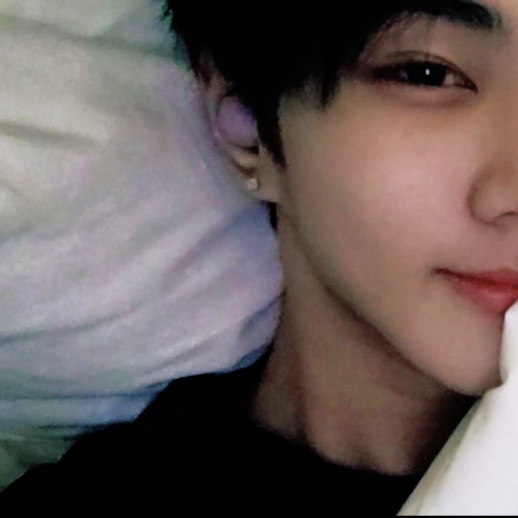 222kvc's tweet photo. pinned! 🧣| #kpoptwt #stantwt

groups i stan:
- BTS, Twice, Straykids, P1harmony, enphyen, txt, black pink, Ateez, SVT, &amp; Newjeans

 i always follow back! (be my moot now) https://t.co/m2PZ7yJ8Fq