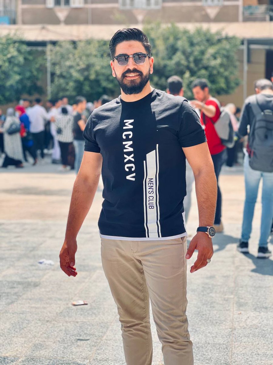 "وعُدتُ مِنَ المعاركِ لستُ أدري
علامَ أضعتُ عمري فـي النِّزالِ" 🌪️🦁