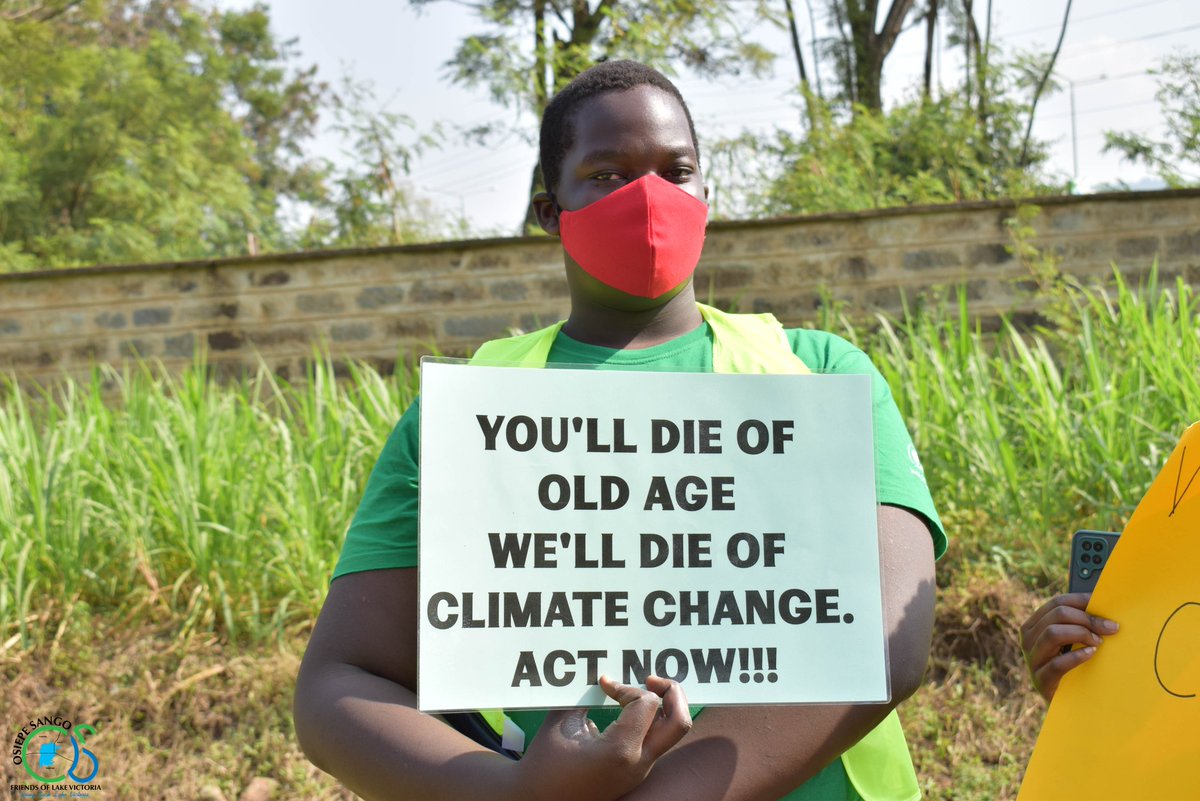 WKodula's tweet photo. #PlasticPollution is one of the most dangerous crisis the world is facing today. The belief that somebody else will act to end this #ClimateCrisis is a thorn in the flesh. let's therefore, work handy as we amplify the Reduce, Refuse, Reuse, Recycle plastic bags campaign✊🏿 https://t.co/I1jiuICT66