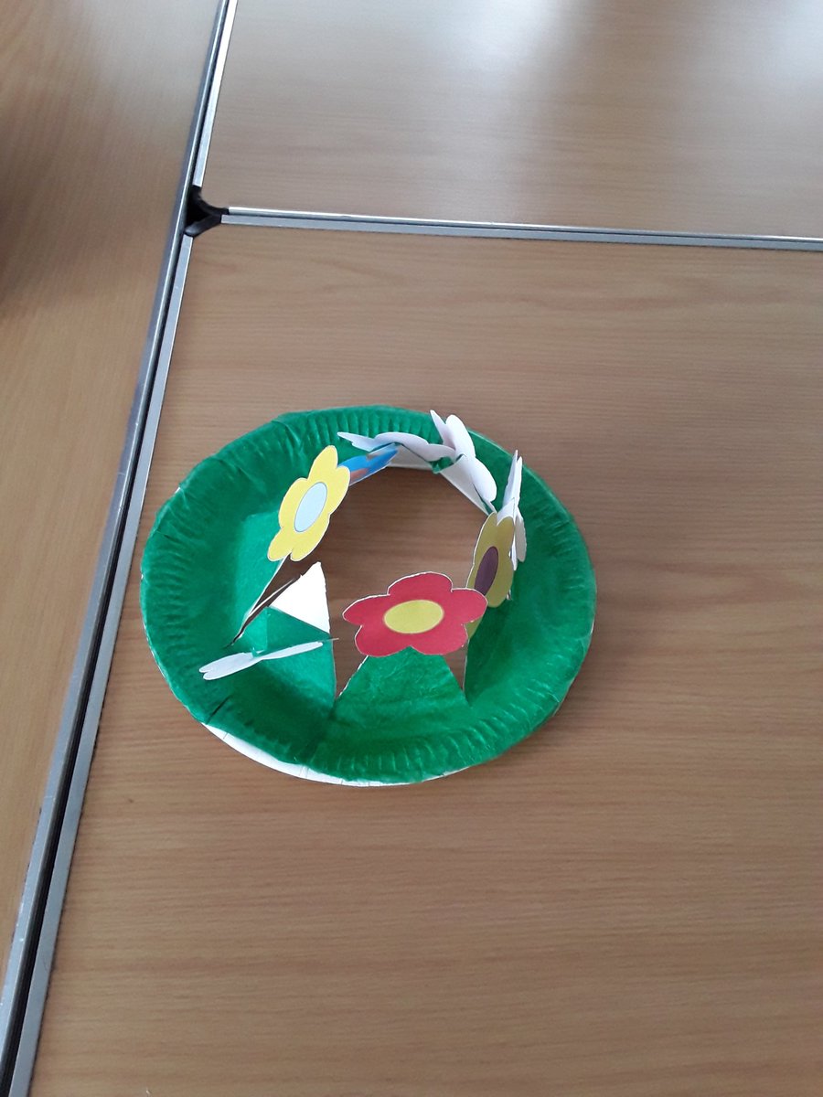 WFlibraries's tweet image. All set up for a story time and craft session at #StanleyLibrary for #Willowtreenursery Their theme is garden #WFlibraries