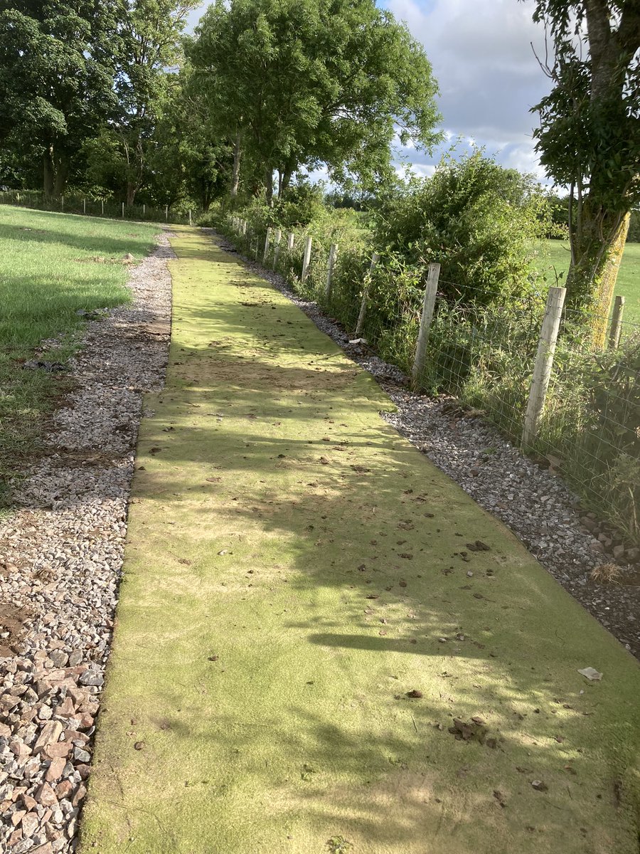 JB030587's tweet photo. Looking for second hand sand based Astro turf if anyone has any contact details https://t.co/XiiRfQ69yM