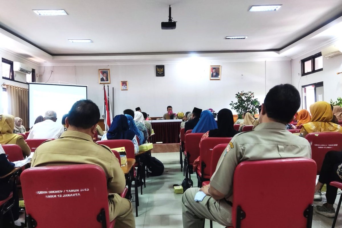 #SobatJakut, Suku Dinas Pendidikan Wilayah I Jakarta Utara melaksanakan rapat pelaksanaan Forum Komunikasi Publik (FKP) di SMKN 12

instagram.com/p/Ct8k9pxRhiL/

#PemprovDKIJakarta #PemkotJakut #JakartaUtaraBisa #SuksesJakartauntukIndonesia