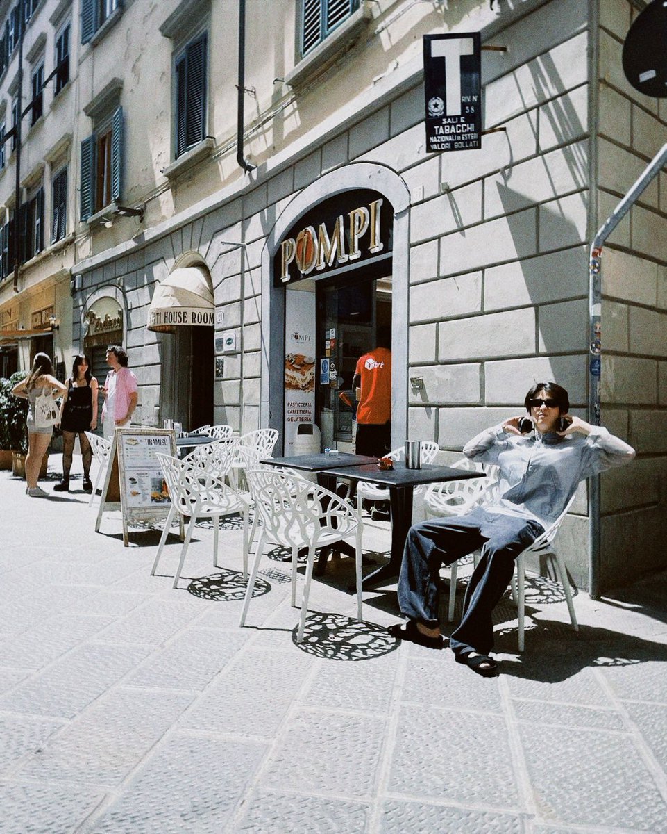 kanfadeaway's tweet photo. 🇮🇹 with #JAEHYUN
(Film camera 🎞️) https://t.co/zSlZjrdyoA