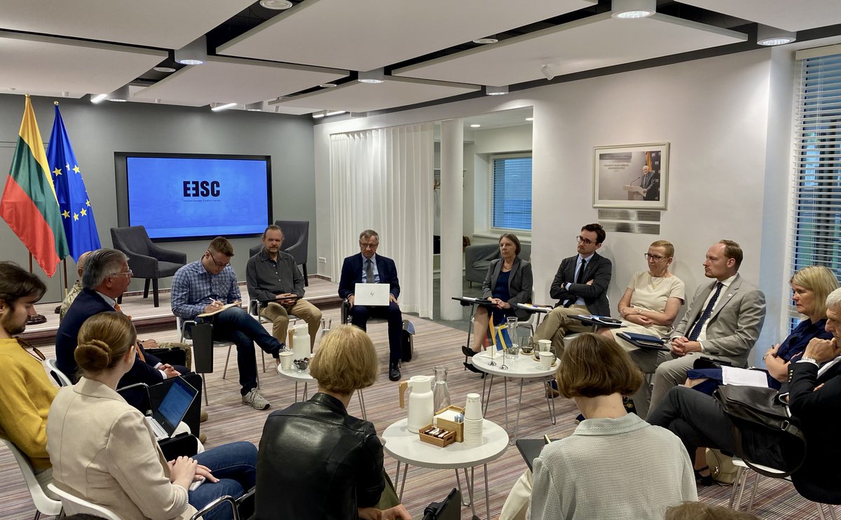 GSSC_LT's tweet photo. 💡 | We had the honour of hosting Swedish MPs Hans Wallmark, @KerstinLundgren &amp; Aron Emilsson at the @EESC_LT to discuss Sweden's path towards NATO membership and developments in the security and defence environment of the Baltic Sea region. https://t.co/zy1E5DhBpd