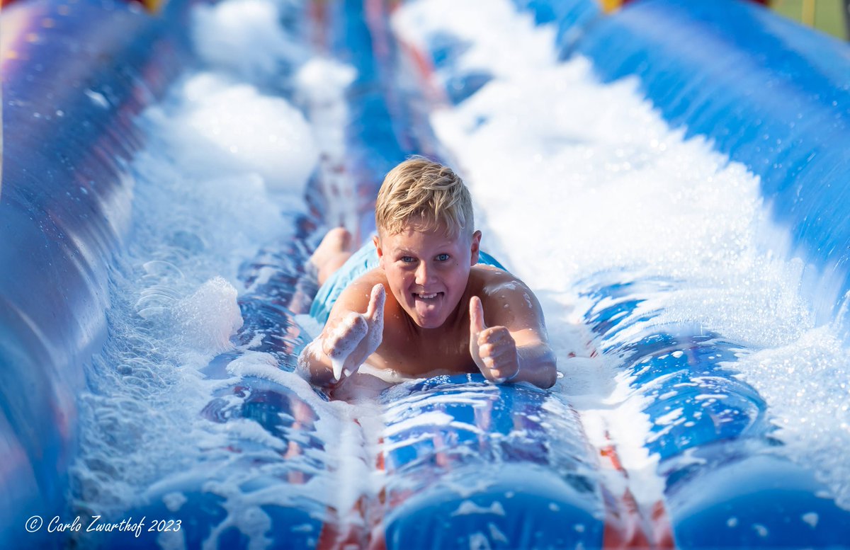 vv EZC '84 tweet media