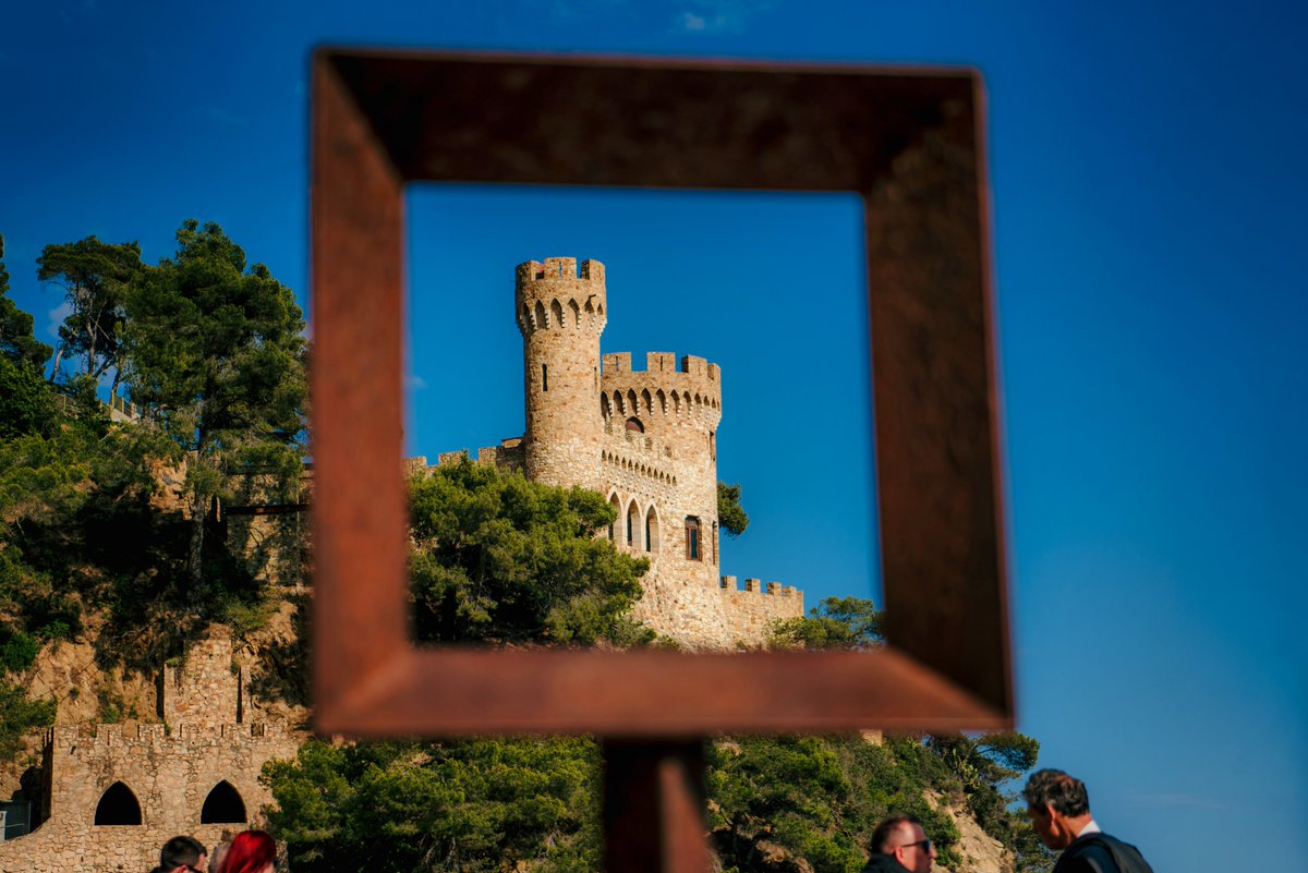 #LloretdeMar és una destinació ideal per dur a terme tot tipus de  reunions, festivals, incentius, bodes... 🗺 Compta amb un entorn natural incomparable i la seva ubicació és privilegiada a només 80km de Barcelona, a 30km de Girona i a 115km de Perpignan. T’esperem 🙌🏼 💼 🥰