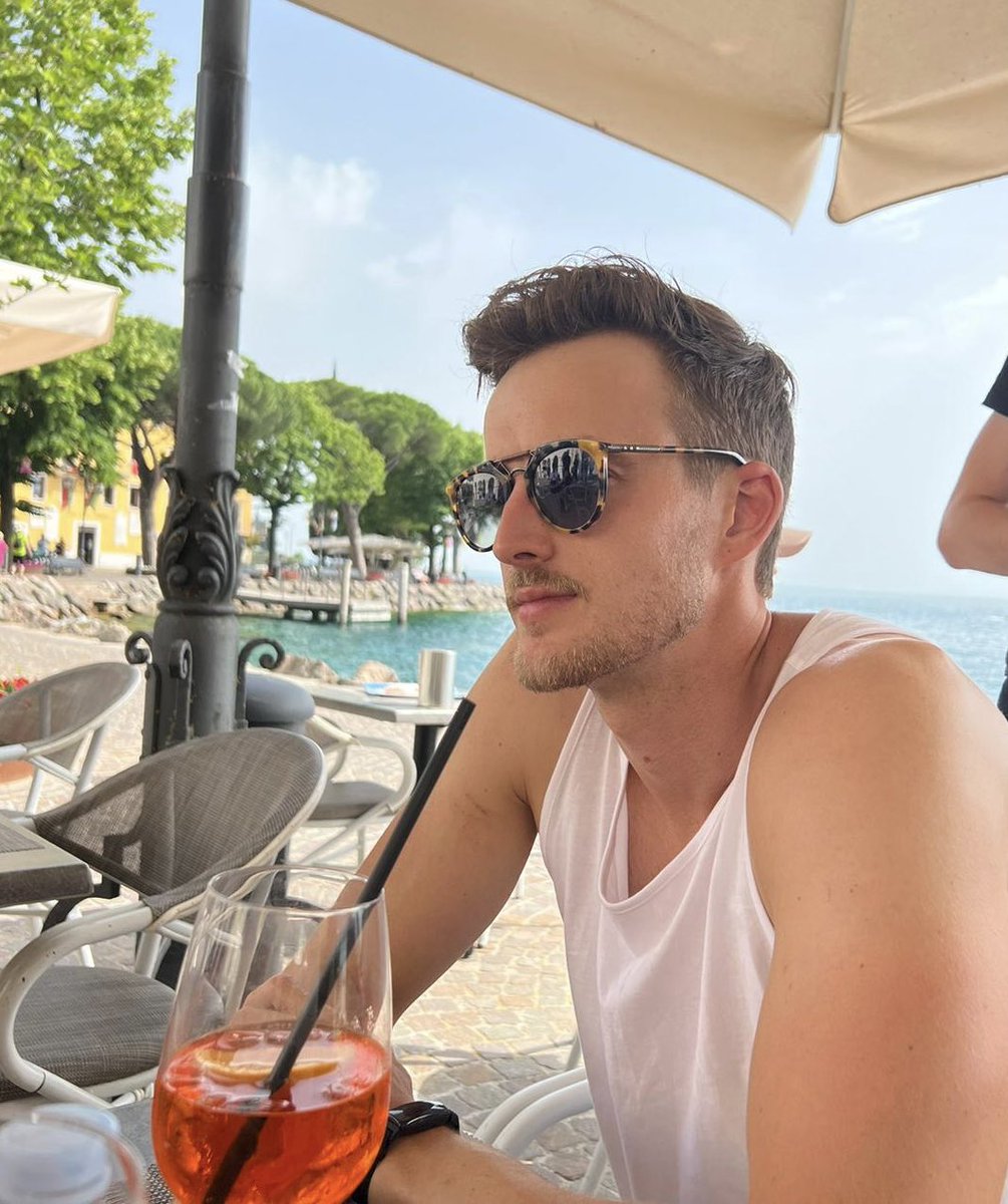 Take me back to Lake Garda 

#holiday #model #British #malemodel