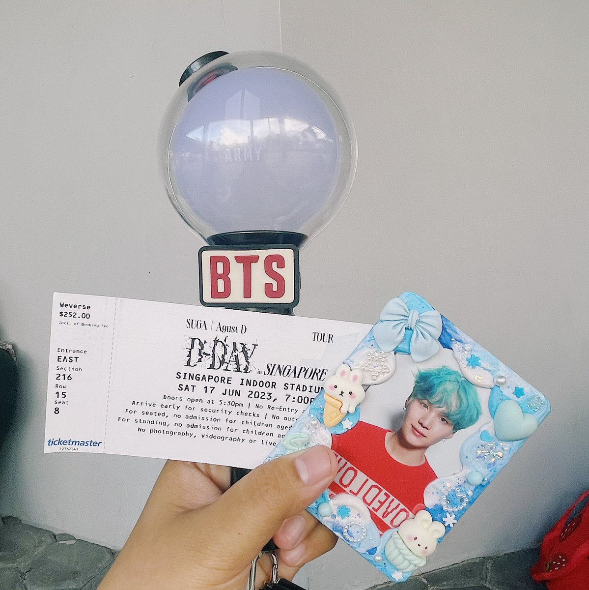 ULTIMATEKOO's tweet photo. 20230617 D-DAY I SAW SUGA IN SINGAPORE 🇸🇬 https://t.co/6KkNzeo5aW