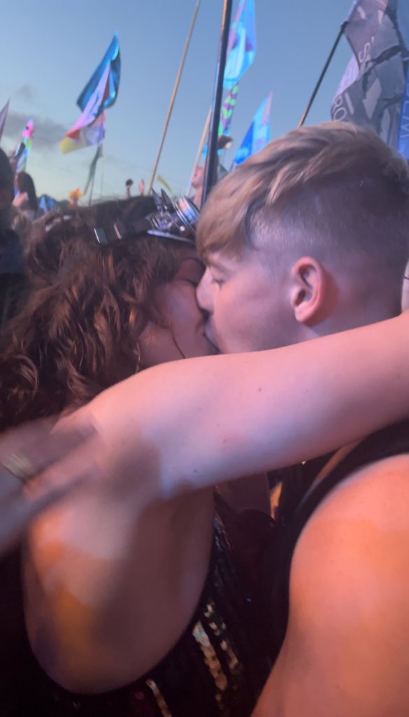 Bobbi Huyton tweet media