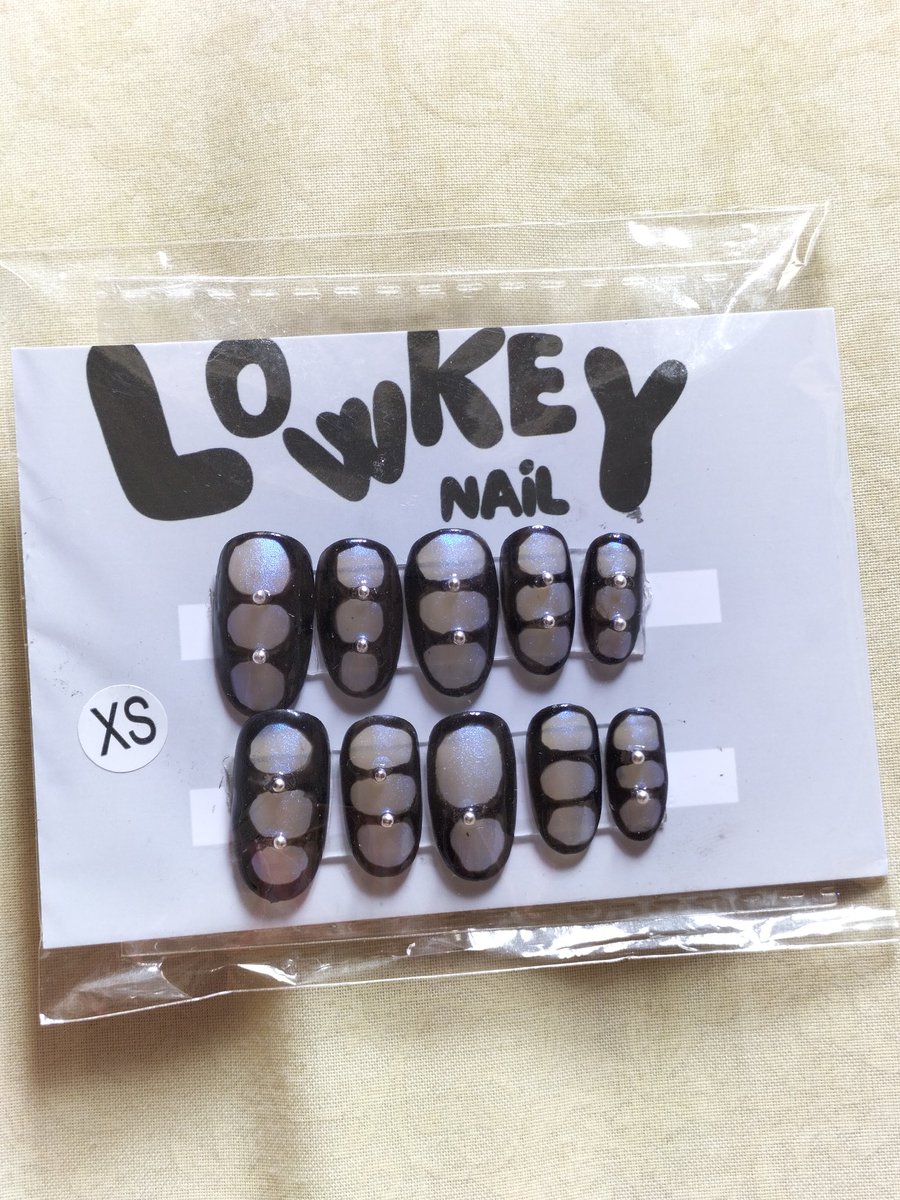 Lowkeynail's tweet photo. haii kita masih ada sisa stock kuku palsu kemarin stand nih. all item cuma 35k kokk fake nailsnya, nanti kalo kalian tertarik langsung reply aja yaa mau yang mana. btw ini udah tertera sizenya tp kalo kalian mau custom size juga bisa https://t.co/txIBIY9NtT