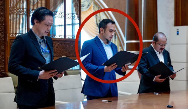 Pelantikan DS Fauzi, Pengerusi MyHSRCorp. 

MyHSRCorp adalah milik Menteri Kewangan Diperbadankan MoF Inc.

Kebetulan yang dilantik ini pula bekas MP PKR Indera Mahkota &amp; pernah jadi Pengerusi PKR Pahang. 

Kebetulan juga anak Chairman MyHSRCorp adalah Setiausaha Politik PM.