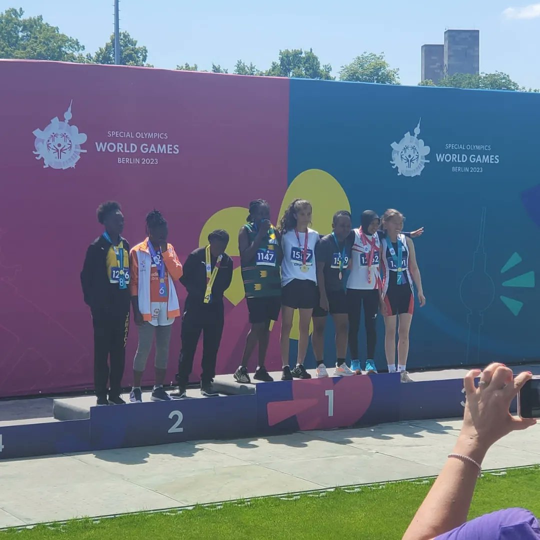 Vala Gedik'ten bir Dünya Şampiyonluğu daha🥇🎉 Öğrencimiz Ayşe Başaran Özel Olimpiyatlar Dünya Yaz Oyunlarında 100 metrede altın madalya almaya hak kazandı☺️ <a href="/ozelolimpiyat/">Özel Olimpiyatlar Türkiye</a> <a href="/Tuzlamem/">Tuzla İlçe Milli Eğitim Müdürlüğü</a> <a href="/istmem_oer/">İstanbul İl Özel Eğitim ve Rehberlik Hizmetleri</a> <a href="/MebOrgm/">Özel Eğitim ve Rehberlik Hiz. Genel Müdürlüğü</a>