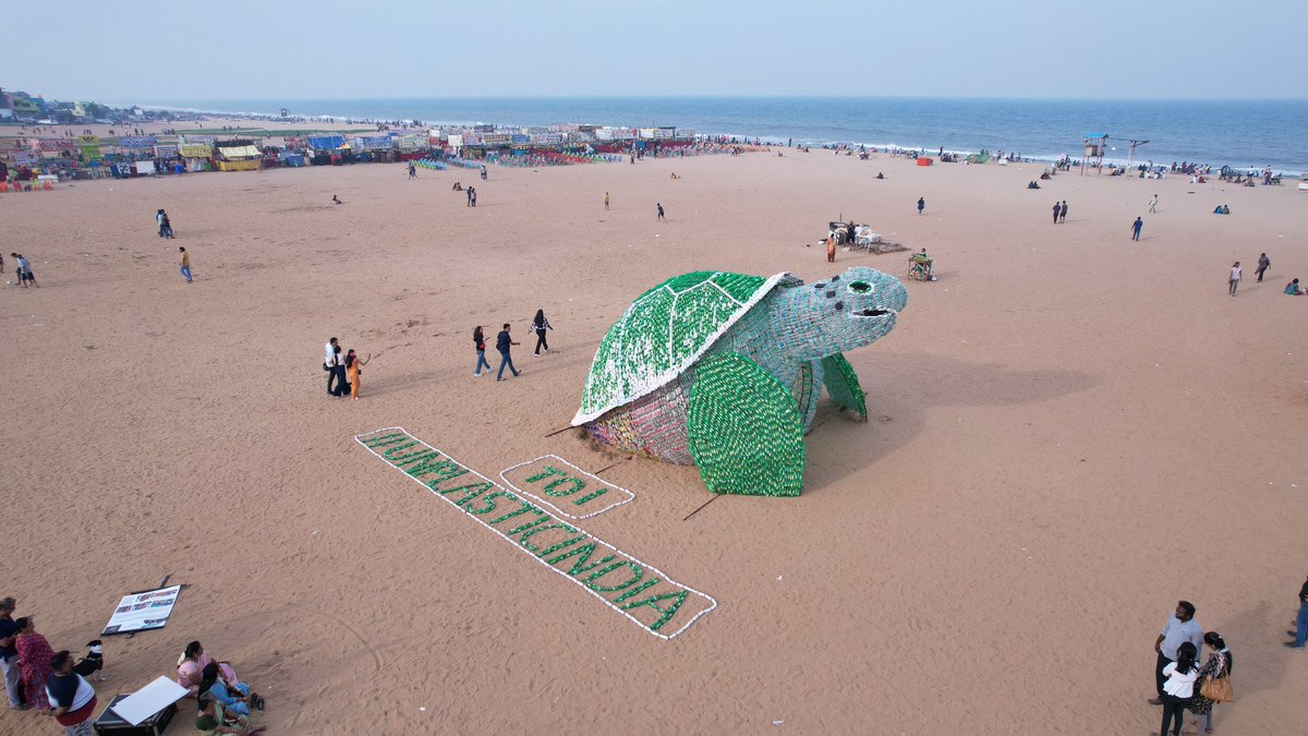 kinggowtham's tweet photo. Colloborated with @timesofindia. Using 600kgs of waste #plasticbottle we created a #plasticturtle for #unplasticindia  to create awareness on single use plastic Join us at bessy chennai. This #Artinstallation is a symbol of #sustainability

#sustainableliving #marinelife #plastic https://t.co/q3lGrterEY