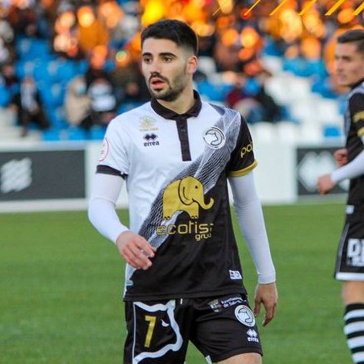 ⚽️| Enhorabuena a los exjugadores de <a href="/UnionistasCF/">Unionistas de Salamanca CF</a> <a href="/cris_montes10/">Cris Montes</a> y <a href="/ribelles_10/">Ribelles10</a> por su reciente ascenso a 2ªDivisión con <a href="/CD_Eldense/">CD Eldense</a> y <a href="/AD_Alcorcon/">A.D. Alcorcón</a>