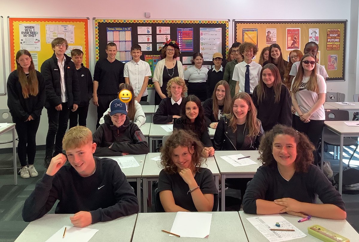 Janet Young 💙 tweet media