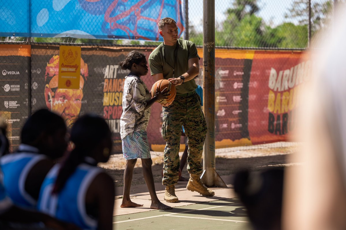 MRFDarwin's tweet image. U.S. @marines with #MRFD embrace NT culture through participation in the 2023 Barunga Festival . 

For the past 35 years, the festival has been an opportunity for the public to experience indigenous culture, sport, and art. 

#AlliesandPartners #Burunga ⚫️🟡🔴