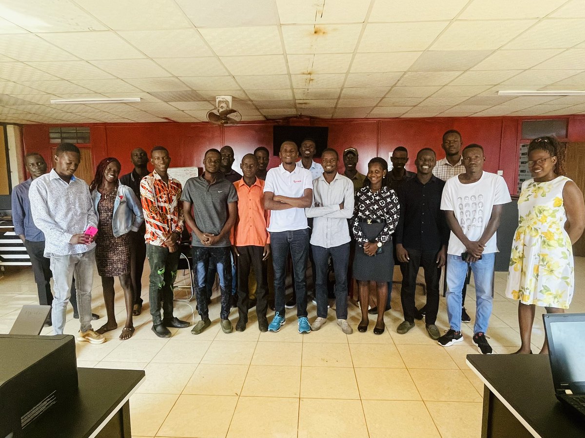kakebetech's tweet photo. Monday: Morning sessions at Kakebe Technologies with the interns in ICT, Business with strategic discussions on some of the Key take always for the week. Kakebe is Home #Kakebetech https://t.co/tLWf3kqtia