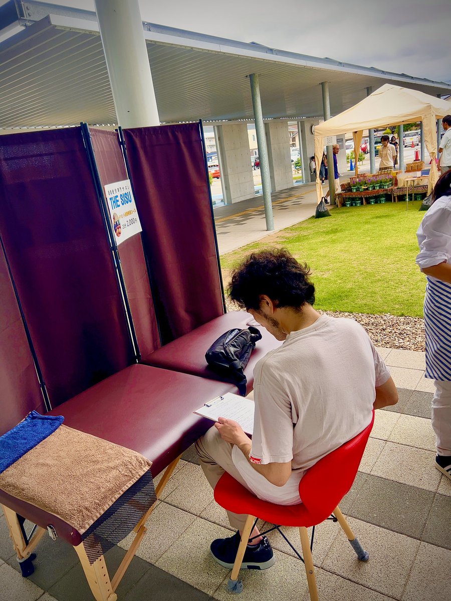 昨日は野々市で出店イベントでした✨
思いのほか今回は男性が多くてビックリですが嬉しかったです☺️✨
実は男性の方が疲れに麻痺してる人も多く、女性よりも疲労している場合が多いです⚡️色んなきっかけで男性にもアイケアセラピーの良さが伝わればいいなと思います
#イベント出店
#野々市