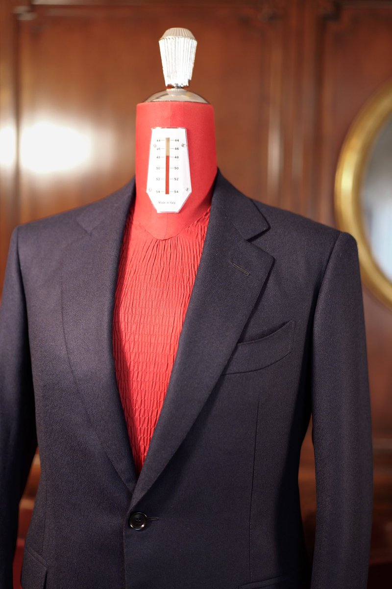 Suit by PECORAGINZA <Tailor Hideaki Sato>
⁡
Fabric : FINTEX  Flannel

 <FULLHANDMADE>

#pecoraginza #hideakisato #suits #suit #suitstyle #fintex #fintexoflondon #flannel #sartoria #sartorial #tailor #bespoke #bespoketailoring  #fattoamano #fullhandmade #ペコラ銀座