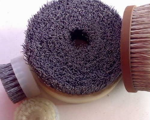 MXBrushmachiner's tweet image. Meixin 3 Axis 2 Drilling and 1 Tufting Wire Wheel Brush Making Machine

With the 2 drilling and 1 tufting heads, its used to produce wire wheel brush, jade brush.

More: bit.ly/3NiUxSE
#wheelbrushmakingmachine #broommakingmachine #brushmakingmachine