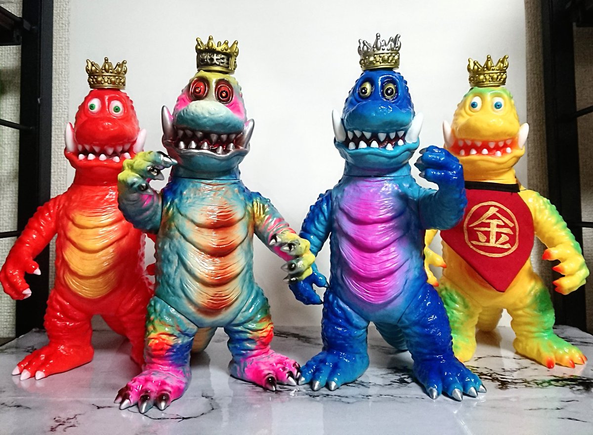 悩んだけど赤い目に引かれて量産型を選択！ いみり先生の怪獣大王達と