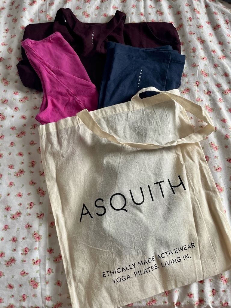 A little treat just for you! 🌸 Spend over £100 in our Summer sale and receive a handy Asquith summer beach tote!☀️ #AsquithLondon