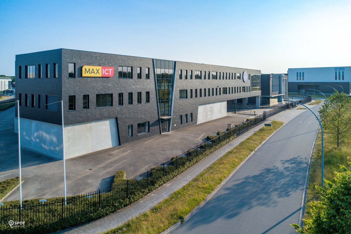 Het indrukwekkende hoofdkantoor en conceptstore van <a href="/Max_ICT/">Max ICT B.V.</a> op Bedrijvenpark Midden-Brabant Poort.

#MAXICT #Hoofdkantoor #Conceptstore #BedrijvenparkMiddenBrabantPoort #A58 #Tilburg