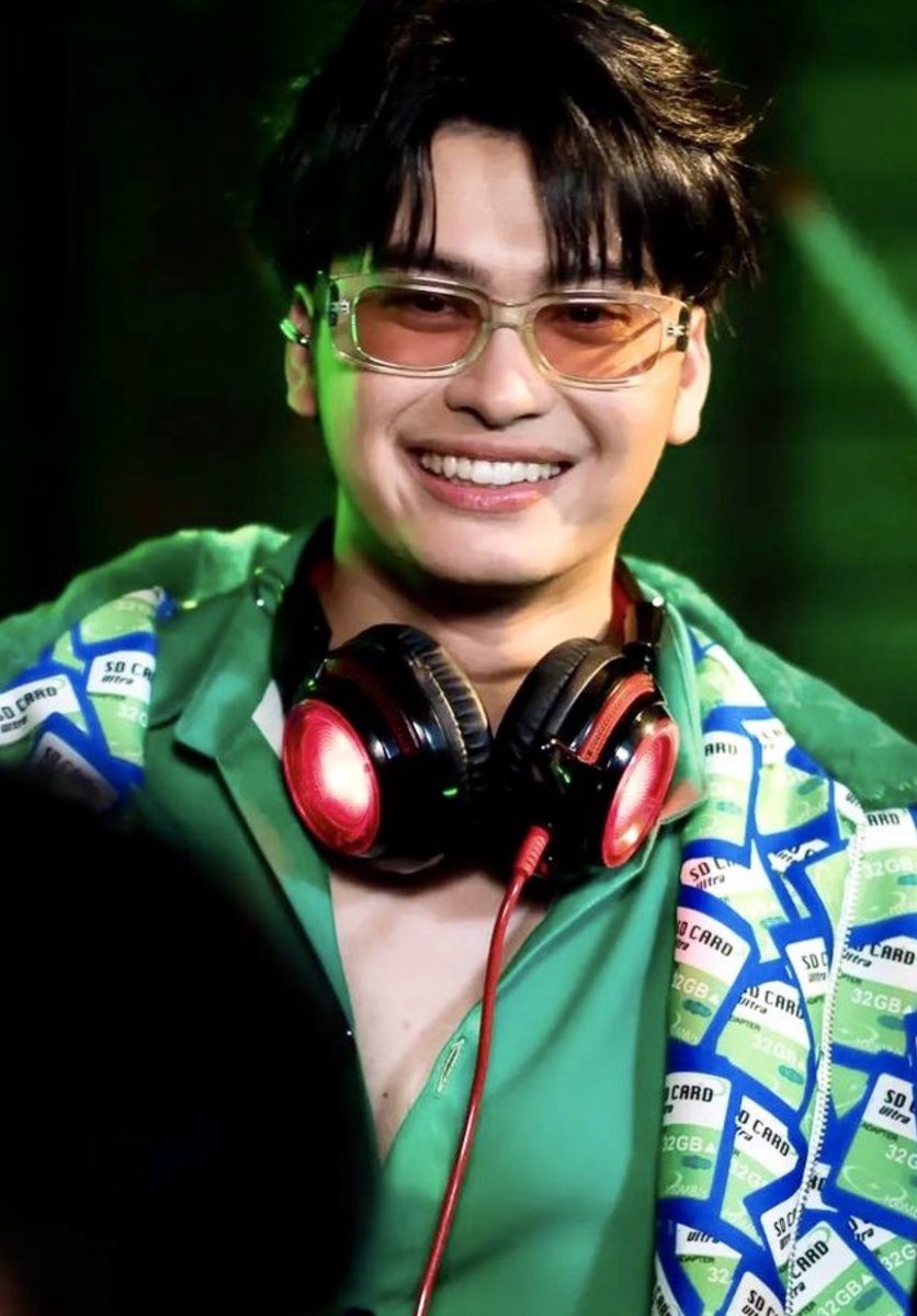 Valenttine74's tweet photo. เธอมาทำให้ละลาย 😊😊 #LAYSMAXxNONTTANONT 
#LAYSMAX 
#เข้มจัดมันส์เต็มแมกซ์ 
#UNLEASHYOURINNERMAX https://t.co/q7ajVRw051