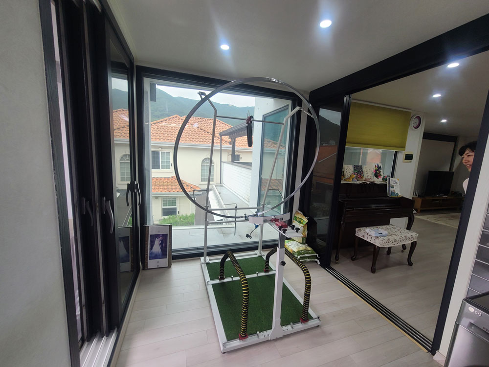 Proswing_Inc's tweet image. 김해 관동동 단독주택2층 #프로스윙머신 사장님보다 사모님이 골프열정이 더 넘치십니다^^
proswing.kr
고객센터: 1899-6637
#골프스윙머신 제조기업 (주)프로스윙

#골프스윙자세연습 #골프스윙궤도연습 #드라이버교정기계 #아이언교정기계 #드라이버스윙플레인 #아이언스윙플레인