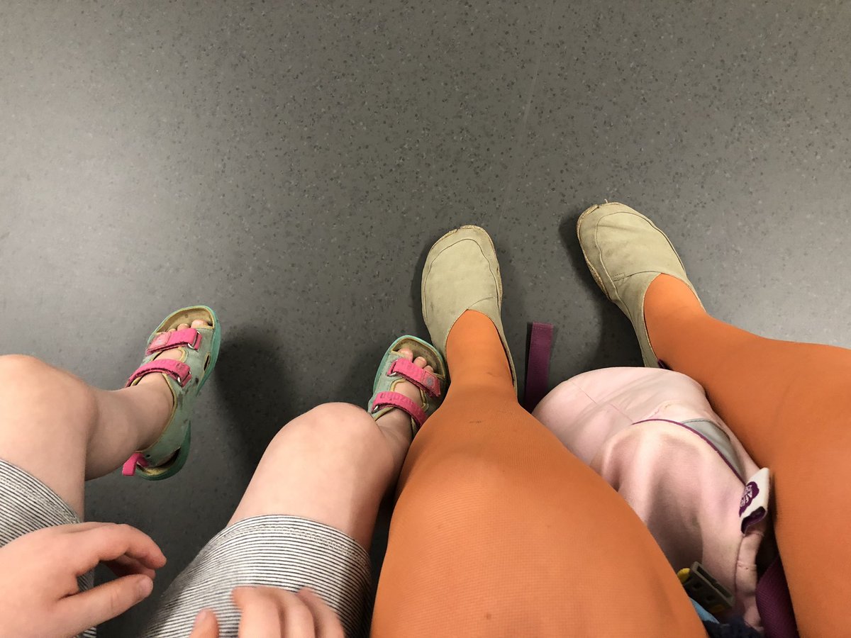 anmaanru's tweet photo. #wazifubo
Diesmal im HNO-Gebäude. Herzfehler allein kann ja jeder, wir klappern nach und nach alle Fachbereiche ab. 😒 https://t.co/WWRvHHqzVO