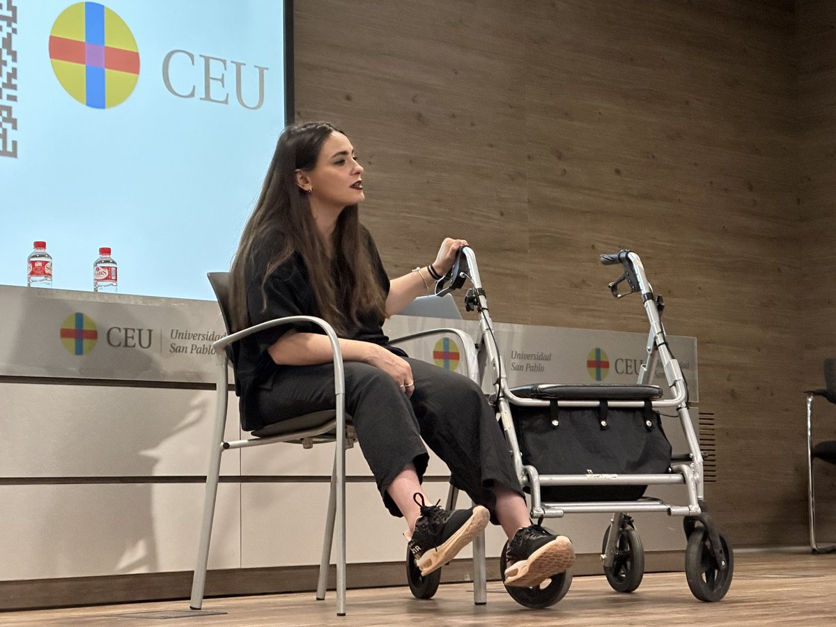 Seguimos en el ‘LQDVI Day’ del #CEUSummerExperience con Miriam Fernández “Hay tres cosas fundamentales para superar las dificultades de la vida: esfuerzo, entrega y amor”