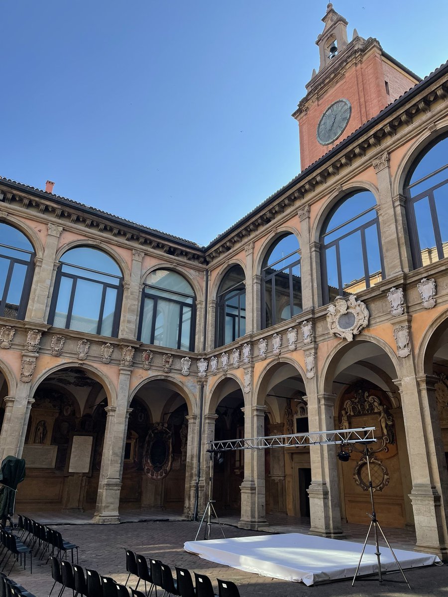enableadherence's tweet image. Our host for this training school is University of Bologna @Unibo . Photos are from the old library courtyard: Il Cortile❤️ @enableadherence @GHafez2 @EuroDurg