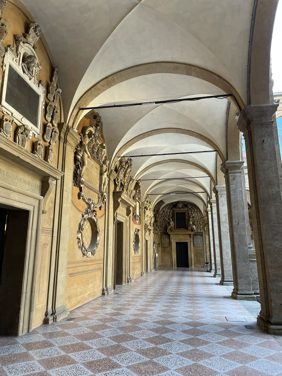enableadherence's tweet image. Our host for this training school is University of Bologna @Unibo . Photos are from the old library courtyard: Il Cortile❤️ @enableadherence @GHafez2 @EuroDurg