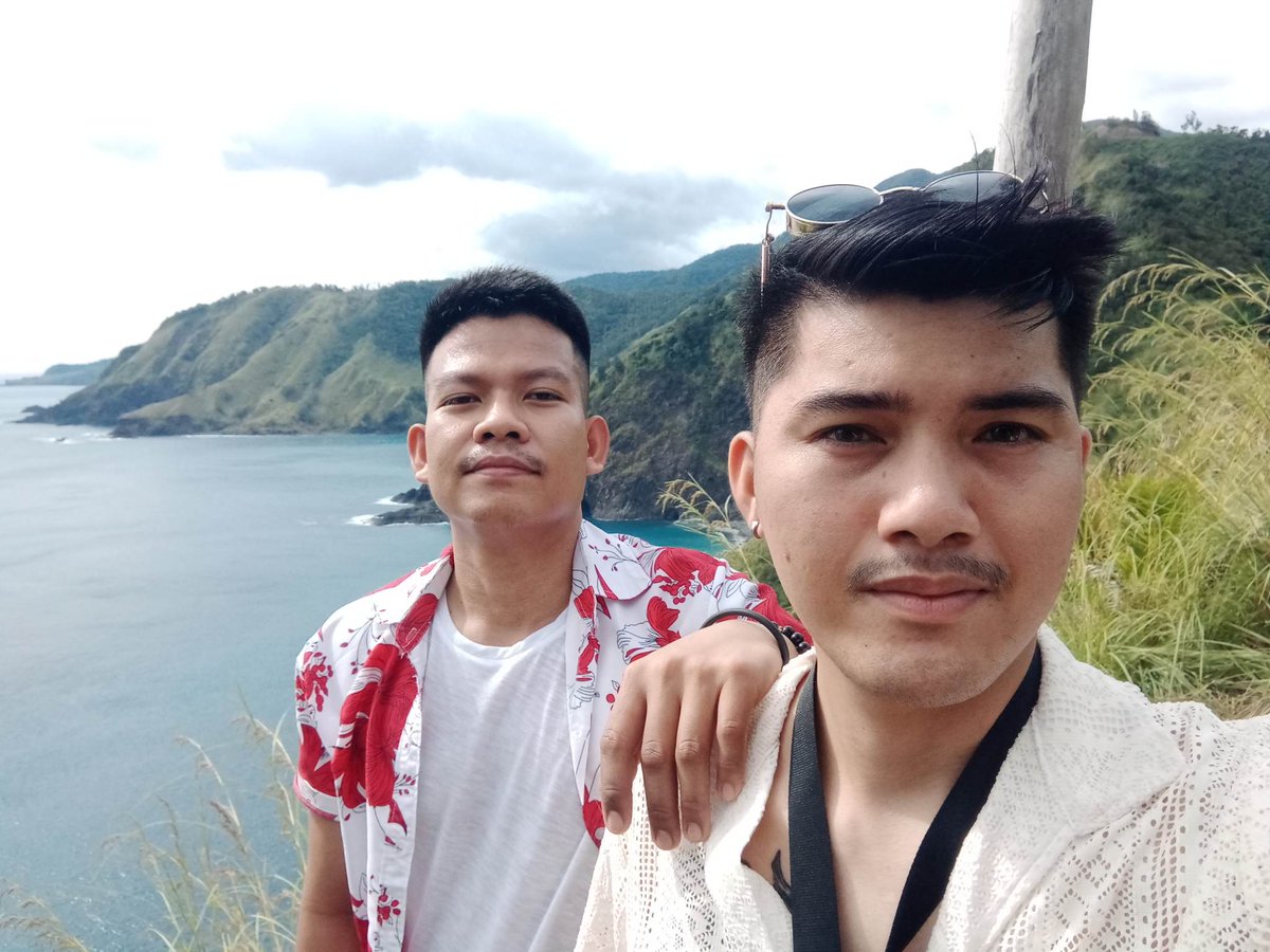 _theearle's tweet photo. More travel with you  🎉💙🌈 https://t.co/mzNKXZwl66