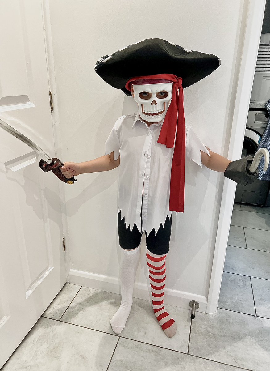 Aimee 🌻 tweet media