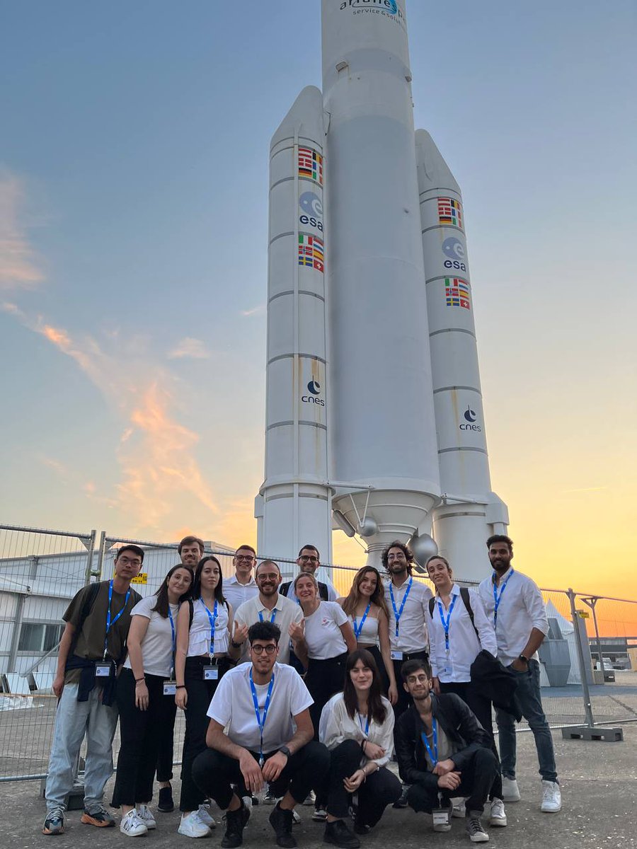 PoliTOnews's tweet photo. 🚀Complimenti al team studentesco PoliTOrbital: il gruppo di studenti e studentesse, guidati da Nicole Viola del #DIMEAS, ha ottenuto tre premi sui cinque ambiti della sfida proposta dall’Astronaute Club Européèn @defiaerospatial
#PoliFlash
➡ https://t.co/wWwQfLJYXO https://t.co/bSKcR3Kcxx