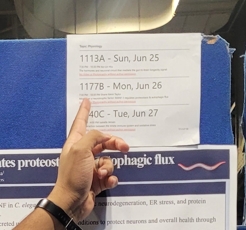 Day 2 or 3 conference depending on how you view it. 
Today I'm presenting my poster this evening ! Come see 1177B #Worm23