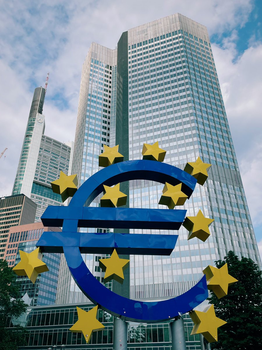 1syamsulariff's tweet photo. The European Central Bank (ECB) is located in Frankfurt, Germany and it has its own distinct logo. The ECB is the central bank for the Eurozone, which consists of 20 European Union member states that have adopted the euro as their currency. #IkutGerakHati #EuroTrip #Frankfurt https://t.co/2pBs01H4OE