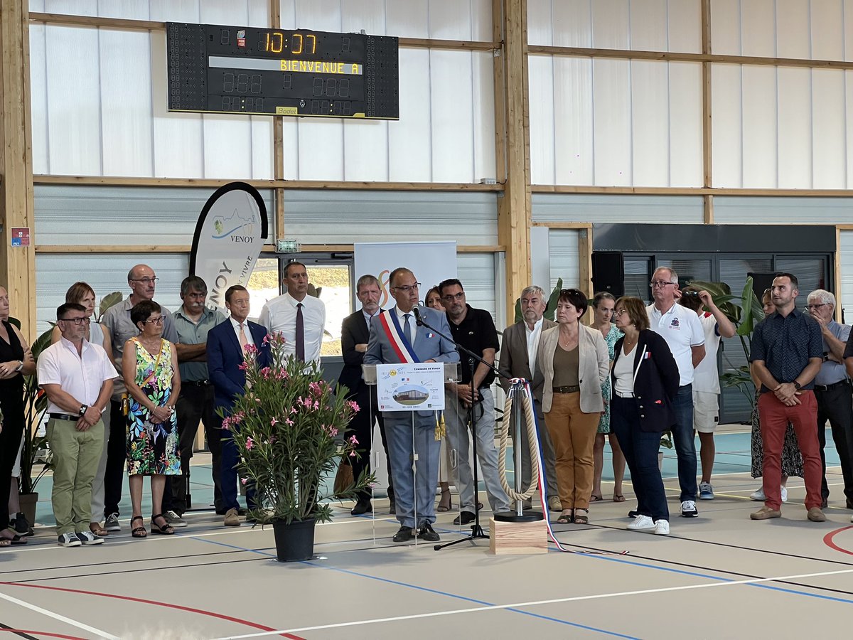 OrcelAlexandre's tweet image. Une très belle soirée pour l’inauguration de l’#Héliosports, un très beau gymnase #ecoresponsable ☀️🍀 avec l’annonce des communes traversées par la flamme olympique 🔥