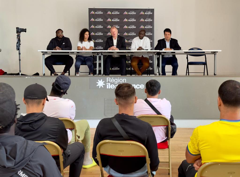 CREPSIDF's tweet image. [ STAGE ] 💼 

Quelques photos de l’ouverture du stage de l’association « Les clés de l’insertion » organisé au CREPS IDF pour des publics de quartiers. ✅ 

Action à l’initiative de Nadège Baptista, préfète déléguée pour l’égalité des chances. 🍀