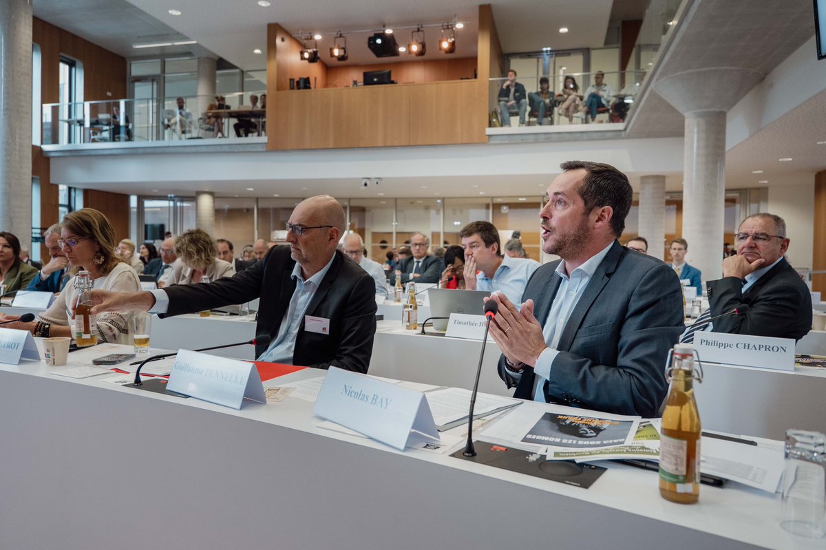 Le débat autour de <a href="/Medinrecords/">Médine</a> est un débat de fond. Acceptons-nous que l’argent public finance un individu qui fait des quenelles, des « blagues » douteuses sur Anne Franck et fréquente les islamistes ? 

Pour <a href="/Reconquete_off/">RECONQUÊTE !</a>, c’est non ! Visiblement, cela ne pose aucun