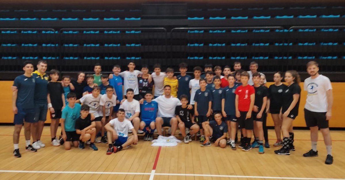 CBBarakaldo's tweet photo. En marcha el campus de Verano 
Eskerrik asko Ignacio Suarez etortzeagatik

#campustecnificacionverano2023 https://t.co/6amDlfRGQ9